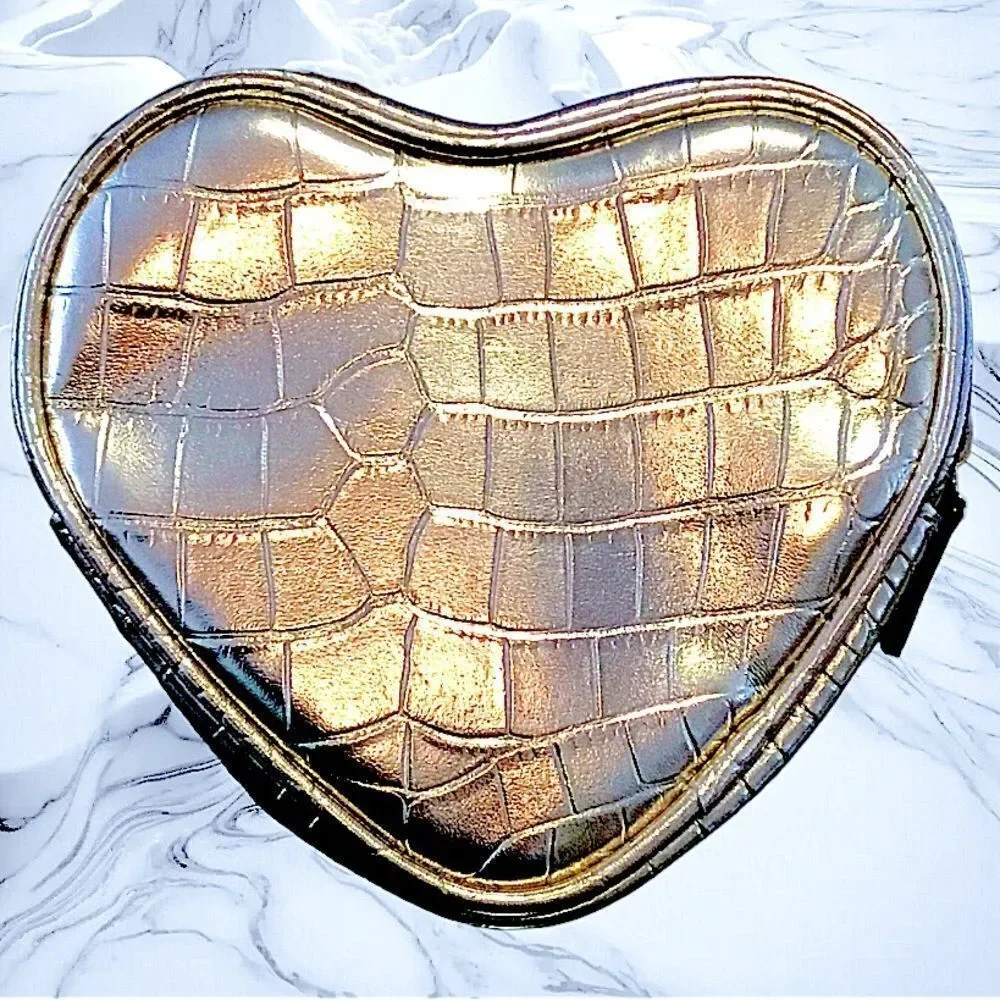 CLE DE PEAU HEART GOLD BEAUTY BAG COSMETIC BAG, POUCH.